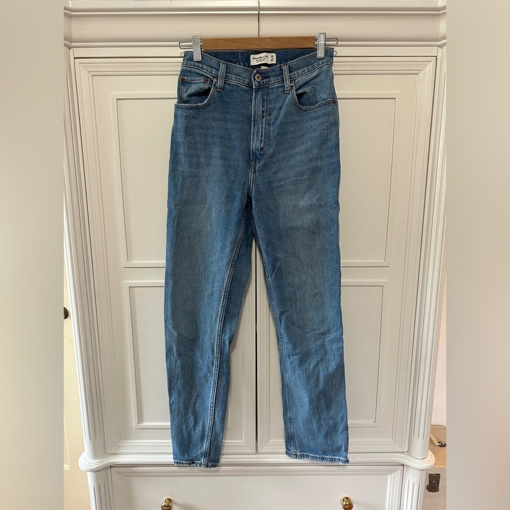 Abercrombie Ankle Straight Ultra High Rise Jeans